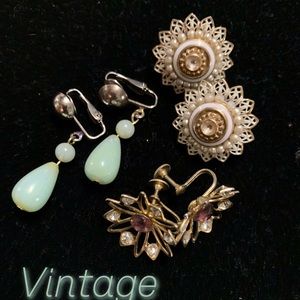 🌼Vintage clip back earrings